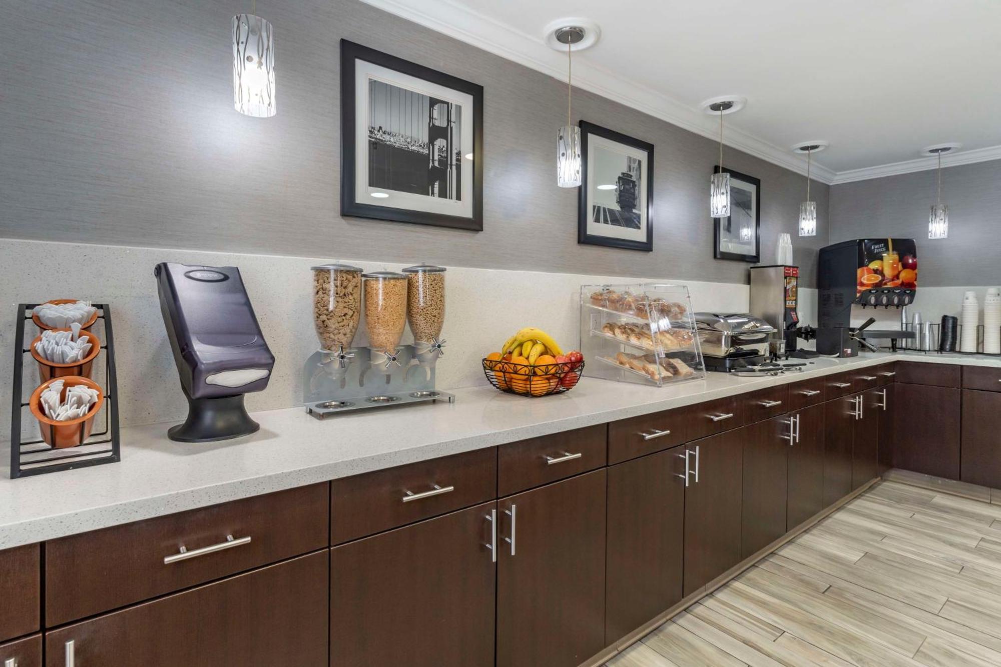 Best Western Plus Vineyard Inn Лівермор Екстер'єр фото
